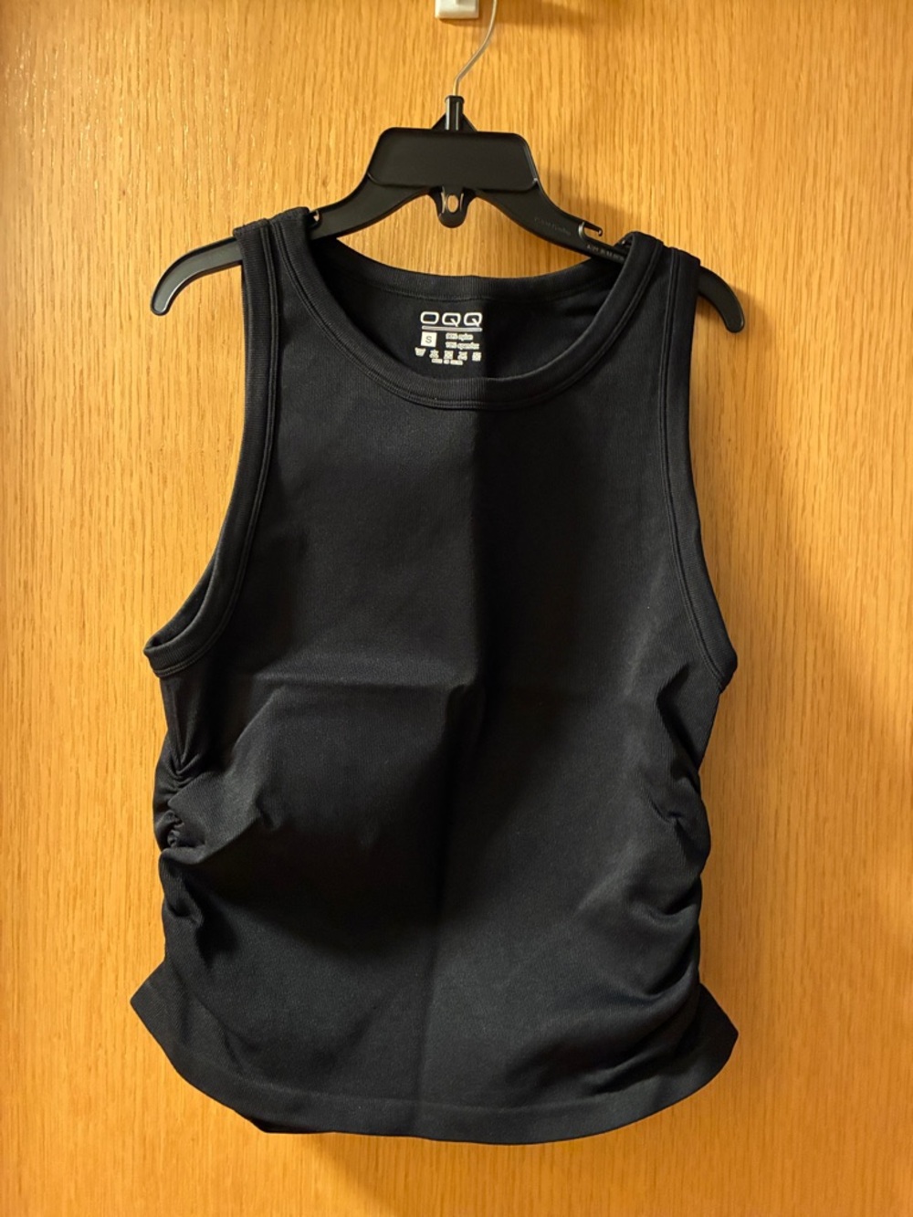 Black Women's Sleeveless Ruched Tank Top